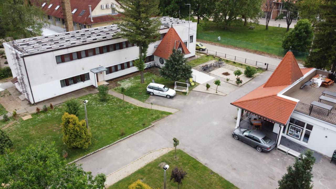 No Stress Panzio Hotel Harkány Zewnętrze zdjęcie